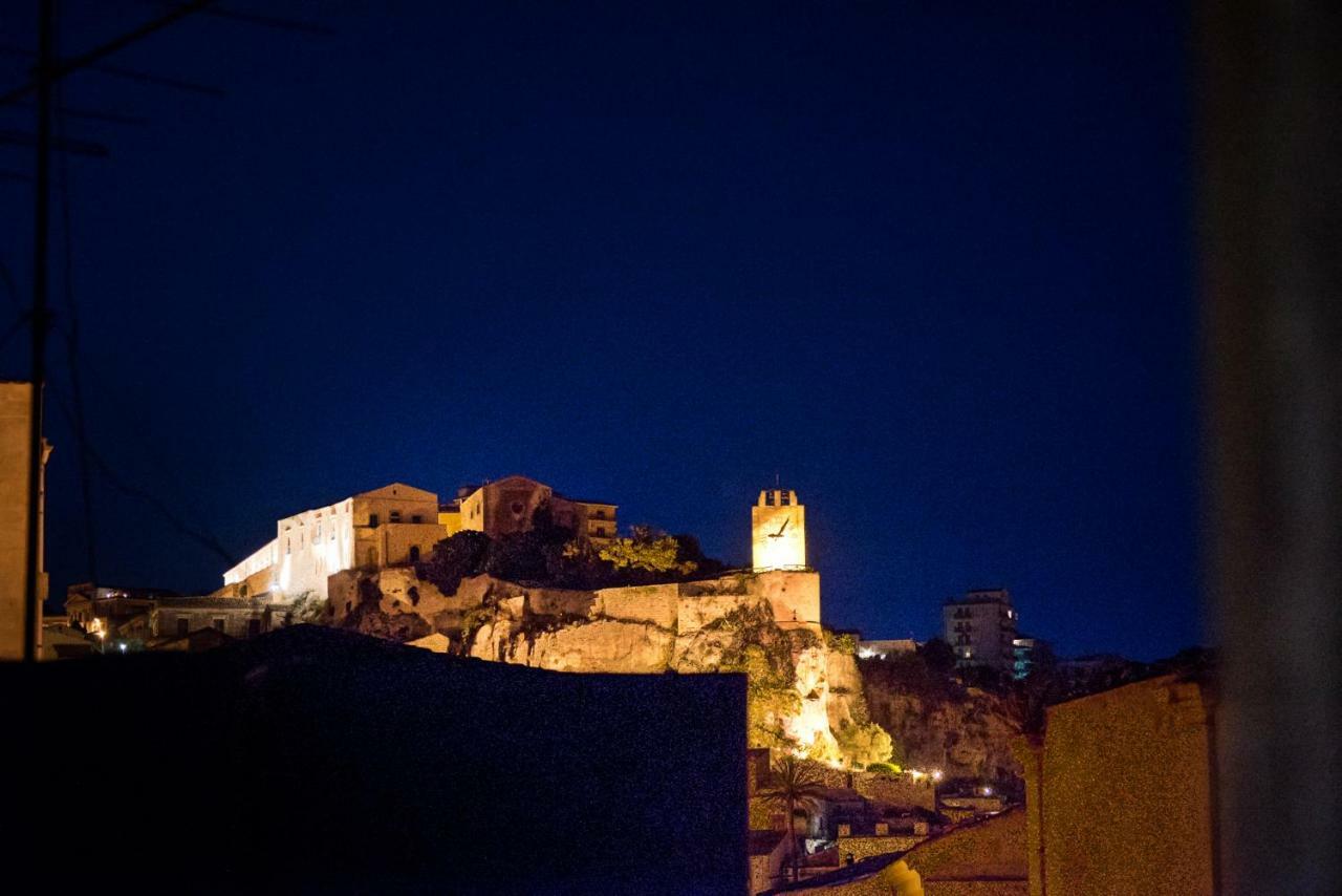Domus Sbircio Modica Apartamento Exterior foto